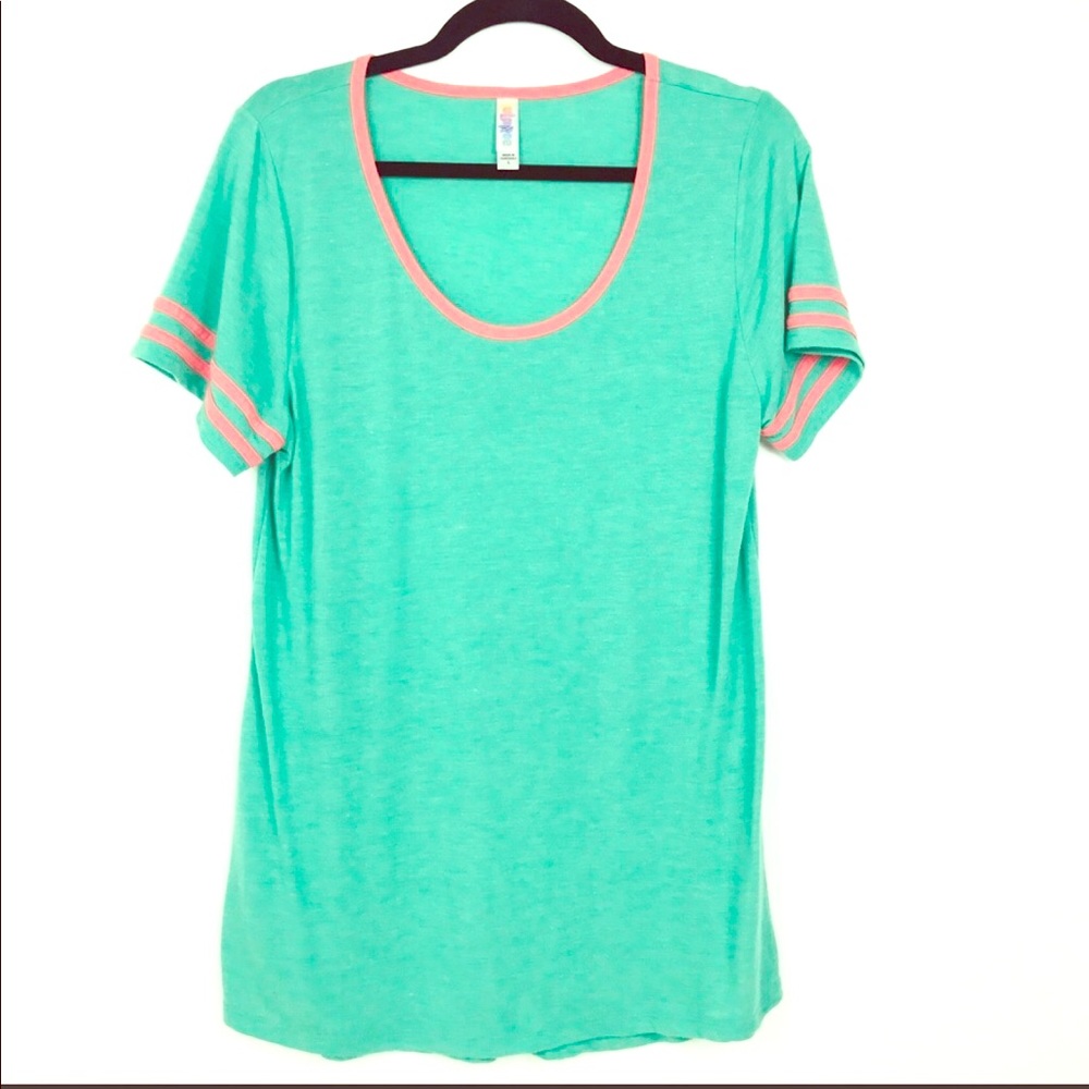 LuLaRoe tee